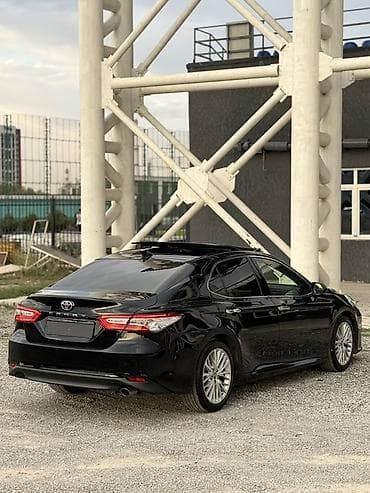 Toyota Camry: 2020 г., 2.5 л, Автомат, Бензин, Седан — 4