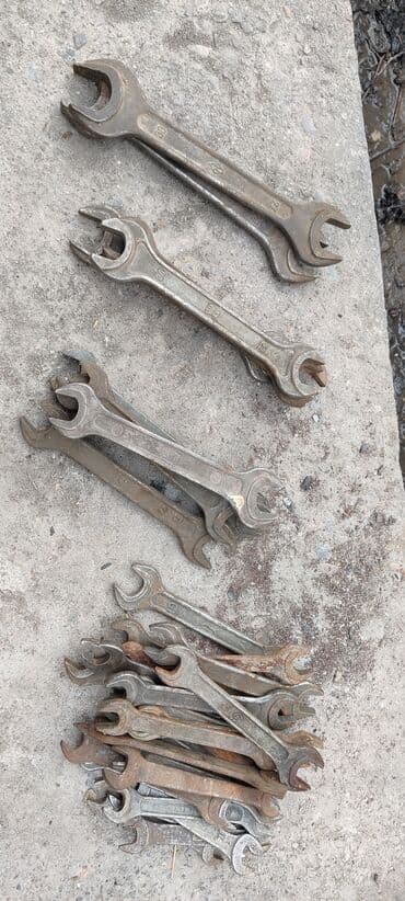 набор рожковых ключей: Гаечные рожковые ключи СССР, размеры:12/13 - 3 шт. по 40сом, 12/14 -1 — 2