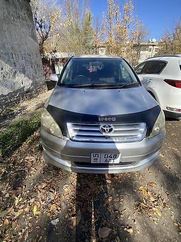 Toyota Ipsum: 2002 г., 2.4 л, Автомат, Бензин, Минивэн