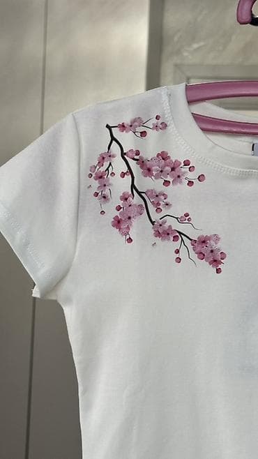 белые: Трендовые футболки сакура 🌸
Цена:550 сом — 2