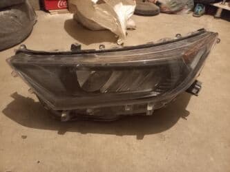 Передняя левая фара Toyota 2021 г., Б/у, Оригинал, США