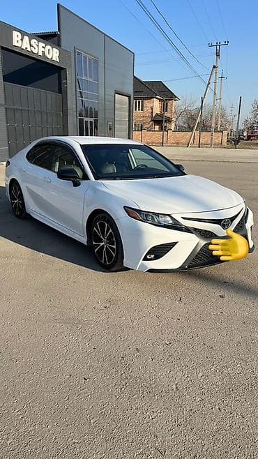 аксессуары для машин: Toyota Camry: 2018 г., 2.5 л, Автомат, Бензин, Седан — 1