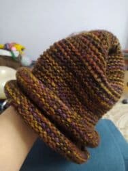 шапка тёплое: Шапке, Жүн, Кыш, Көлөмдүү модель, Токулган модель, Кайруулары менен — 9