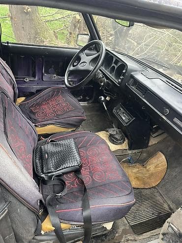 75 гдн: ВАЗ (ЛАДА) 2105: 1998 г., Ручные, Седан — 3