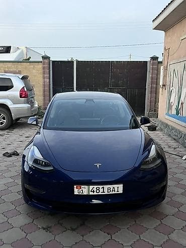Tesla Model 3: 2021 г., Электромобиль, Седан