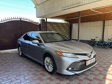 byd e7: Toyota Camry: 2018 г., 2.5 л, Вариатор, Гибрид, Седан — 6