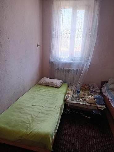 2 этаж крават: Комната берилет частный домдон балдар менен чогу жашаганга комната — 2