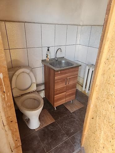 Здаю 1 ком кв ж.м кок жар. душ, туалет, раковина 12.000сом Описание