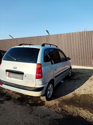 Транспорт: Hyundai Matrix: 2004 г., 1.6 л, Механика, Бензин, Универсал — 4