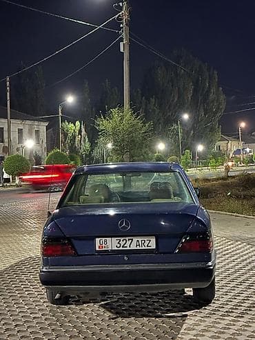 буксир: Mercedes-Benz W124: 1992 г., 2.2 л, Механика, Бензин, Седан — 4