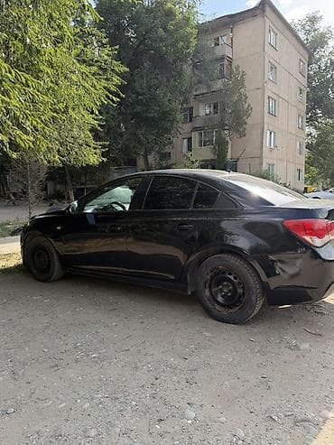 Транспорт: Chevrolet Cruze: 2013 г., 1.6 л, Механика, Бензин, Седан — 4
