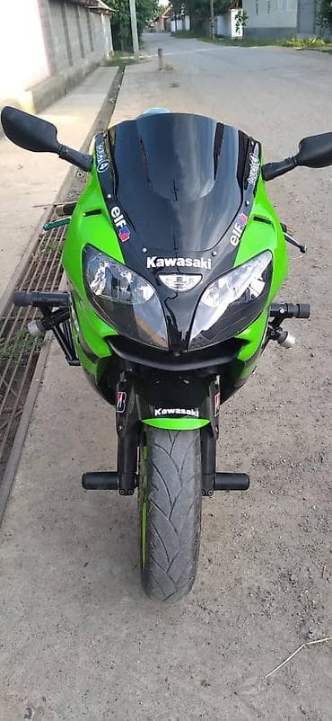 Спортбайк Kawasaki, 950 куб. см, Бензин, Взрослый, Б/у at lalafo.kg Спортбайк Kawasaki, 950 куб. см, Бензин, Взрослый, Б/у