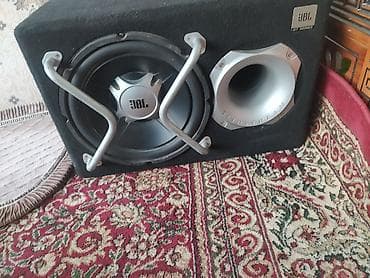 гоф 4: Автомобильный сабвуферный комплект - Сабвуфер JBL GT Series в корпусе — 1