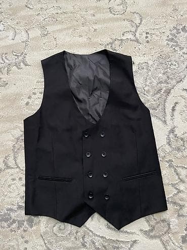 костюм муж: Мужской классический комплект тройка (смокинг/костюм), черный. Продаю — 2