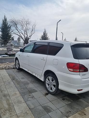 Toyota Ipsum: 2002 г., 2.4 л, Бензин, Минивэн — 7