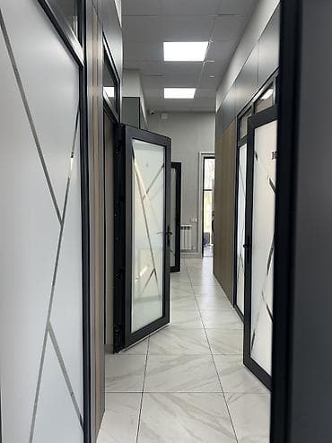 точечная: Сдаются офисы 2-3-5-6-7-8 местные Офисы с мебелью, в стоимость все — 10