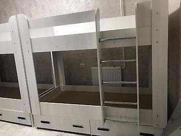 двух ярусный кровати: 14000сом без матрасов Матрасы 1шт 6000сом Двухъярусная — 6
