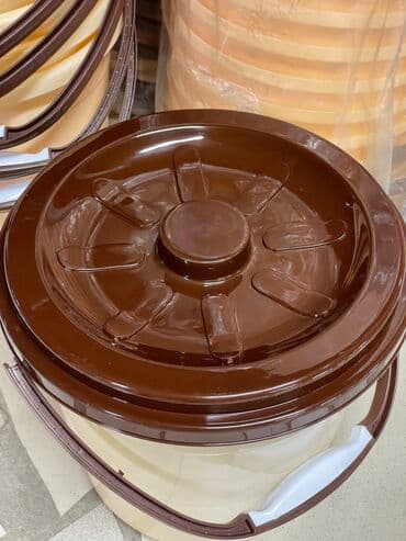 цистерна для полива: Ведро с крышкой Цветное 10л и 12л 10л - 160сом 12л - 180сом ОПТОМ И — 2