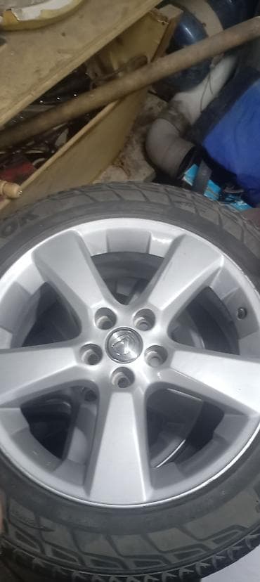 Дөңгөлөктөр монтажда 235 / 55 / R 18, All-season, Колдонулган, Комплект, Жеңил унаалар, Куйма, тешиктери - 5