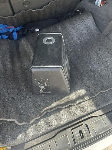 mini jack: Сабвуфер KLANG в корпусе для автомобиля. Особенности: - Корпус — 2