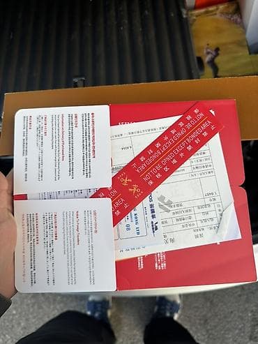 Сумкалар: Сумка Louis Vuitton, черная, из текстурированной кожи. Компактный — 5