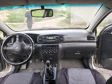 Toyota Corolla: 2005 г., 1.6 л, Механика, Бензин, Седан