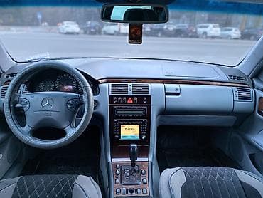 forester 2003: Mercedes-Benz E-Class: 2000 г., Автомат, Бензин, Седан — 3