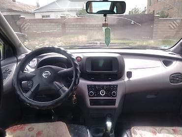 mini cooper s: Nissan Almera Tino: 2002 г., 1.8 л, Механика, Бензин, Хэтчбэк — 5
