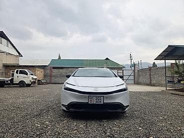 ключ на приус: Toyota Prius: 2024 г., 2 л, Автомат, Гибрид, Хэтчбэк — 3