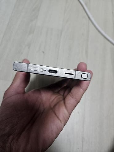 Техника жана электроника: Samsung Galaxy S24 Ultra, Колдонулган, 512 ГБ, түсү - Кызгылт көк, 1 SIM, eSIM — 6