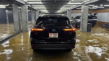 добовое стекло: Toyota Highlander: 2021 г., 2.5 л, Автомат, Гибрид, Кроссовер — 10
