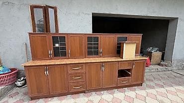 Мебель: Кухонный гарнитур, Б/у, цвет - Коричневый, ДСП — 2