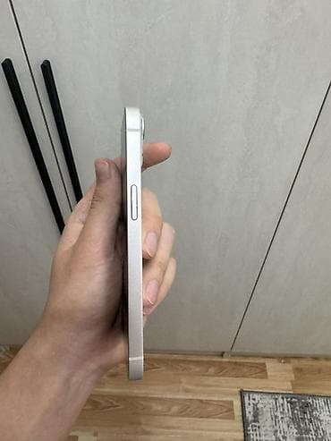 apple 11: IPhone 13, Б/у, 128 ГБ, Белый, Чехол, Коробка, 74 % — 6