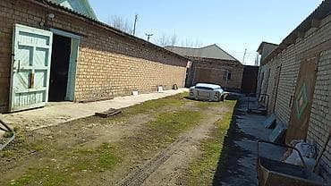 Үйлөр: Продается два дома на одном участке,со всеми хоз постройками. В — 9