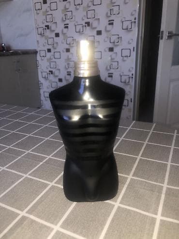 эссенс мужской парфюм: Мужской фирменном флаконе-«торсе» матово‑черного цвета с глянцевыми — 4