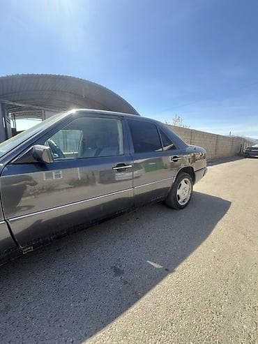 step 2: Mercedes-Benz W124: 1990 г., 3.2 л, Седан — 10