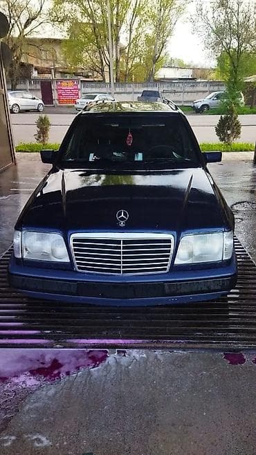 консоль 124: Mercedes-Benz W124: 1995 г., 2.8 л, Механика, Бензин, Универсал — 1