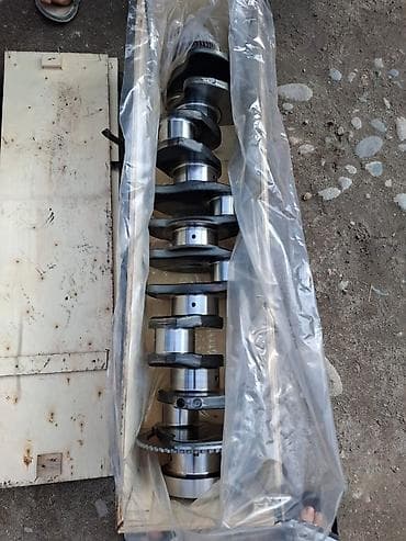 Кыймылдаткыч тетиктери жана чогултулган моторлор: Коленвал Komatsu — 1