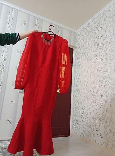 Яркое вечернее/коктейльное платье насыщенного красного цвета. - at lalafo.kg Яркое вечернее/коктейльное платье насыщенного красного цвета. -