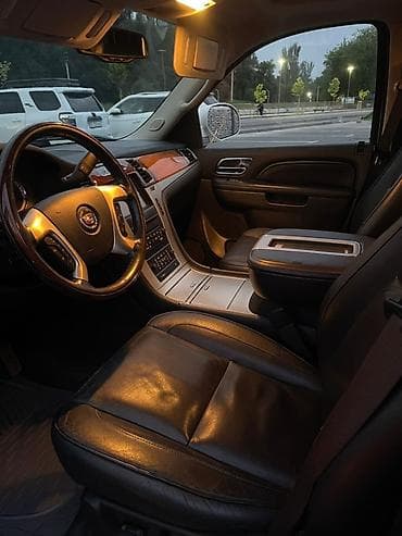 крышки рейлингов: Cadillac Escalade: 2012 г., 6.2 л, Автомат, Бензин, Внедорожник — 7