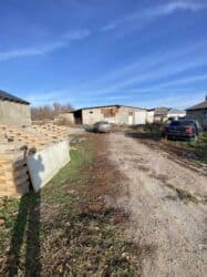 продаю офис 107 м² с ремонтом с мебелью административное здание 1 этаж: Г Кант. Люксембург 
Сдаю Под Склад 
С Времянкой! — 1