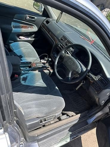 Honda Saber: 1998 г., 2 л, Автомат, Бензин, Седан — 4