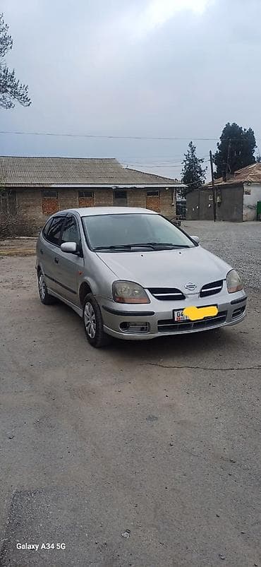 Nissan Almera Tino: 2001 г., 1.8 л, Механика, Бензин, Хэтчбэк — 2