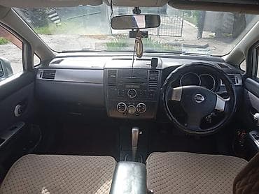 круглые фары: Nissan Tiida: 2004 г., 1.5 л, Автомат, Бензин, Хэтчбэк — 3