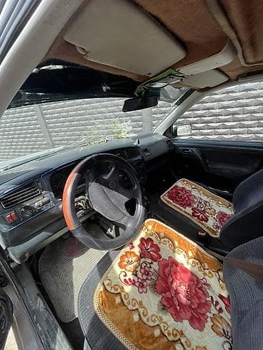 ауди гарбати: Volkswagen Golf: 1993 г., Механика, Бензин, Хэтчбэк — 4