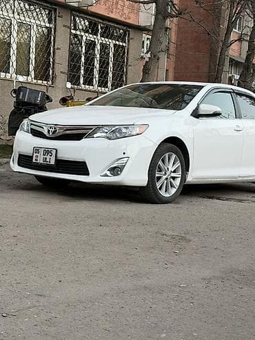 Toyota Camry: 2012 г., 2.5 л, Автомат, Бензин, Седан