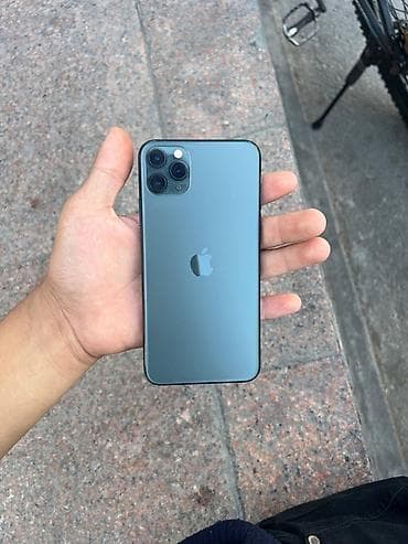 IPhone 11 Pro, Matte Midnight Green