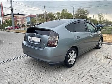 Продажа авто: Toyota Prius: 2005 г., 1.5 л, Автомат, Гибрид, Хэтчбэк — 4