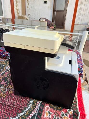 комп манитор: Многофункциональное печатающее устройство белого цвета, разработанное — 8