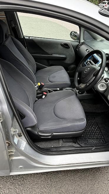 фит rs: Honda Fit: 2001 г., 1.3 л, Вариатор, Бензин, Хэтчбэк — 5